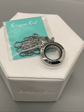 Origami Owl Silver Mini Living Locket Necklace - Silver